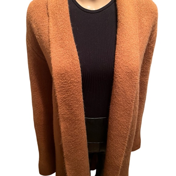 Beautiful heavy cardigan from Pink Martini - Picture 6 of 8